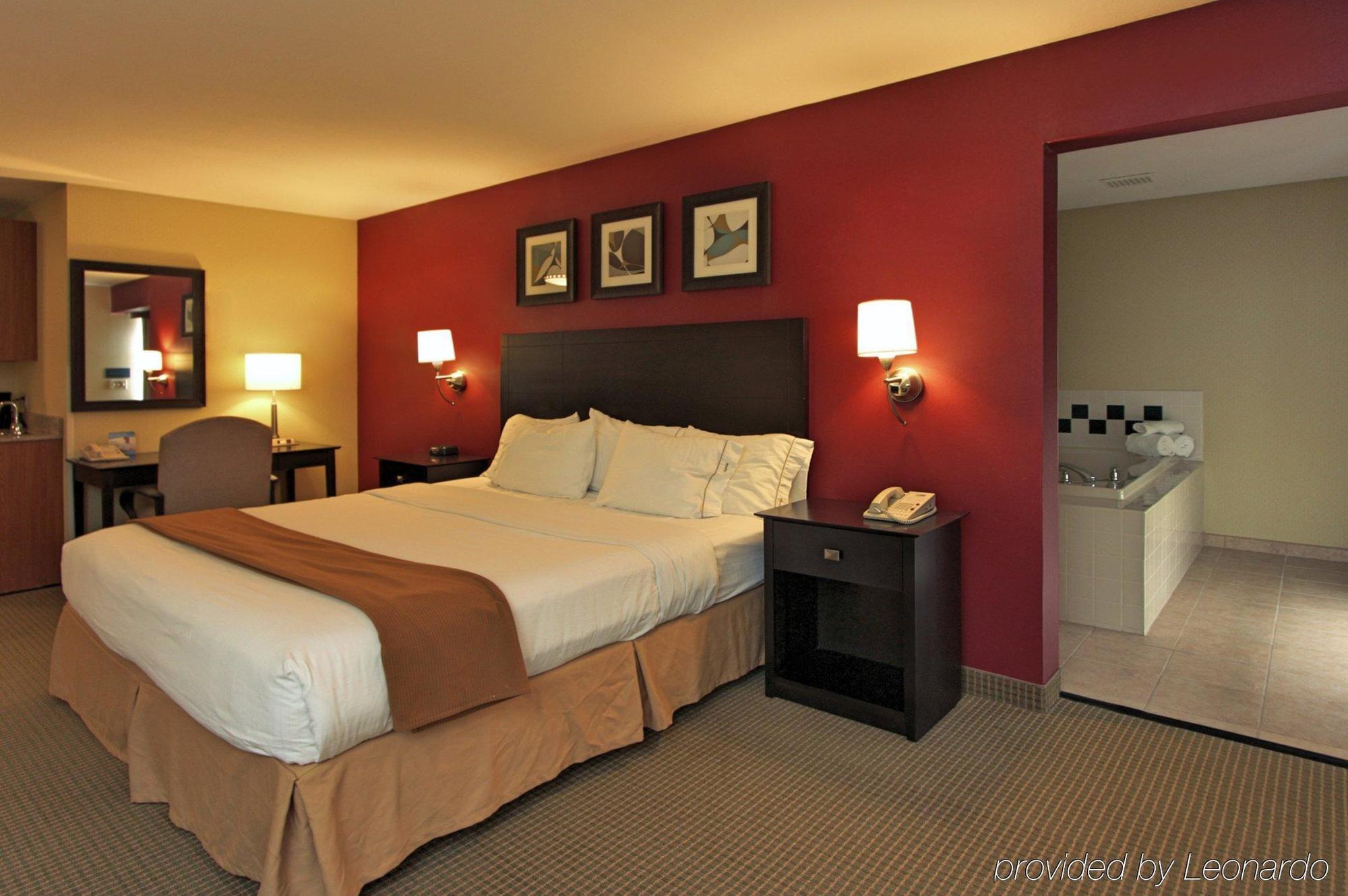 Holiday Inn Express Hotel & Suites Defiance By Ihg Extérieur photo